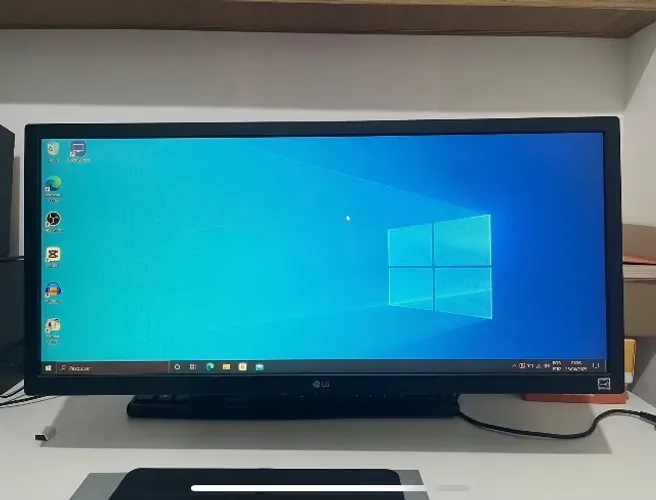 Monitor ultrawide LG 26