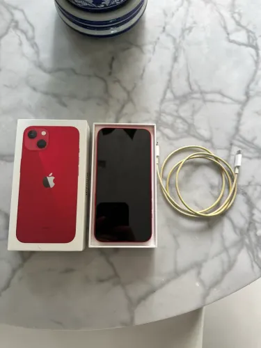 iPhone 13 Red 256GB | Seminovo | Impecável