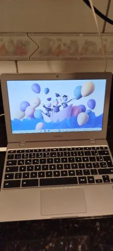 Notebook Samsung Chromebook XE310XBA - Rápido, Leve e Econômico!
