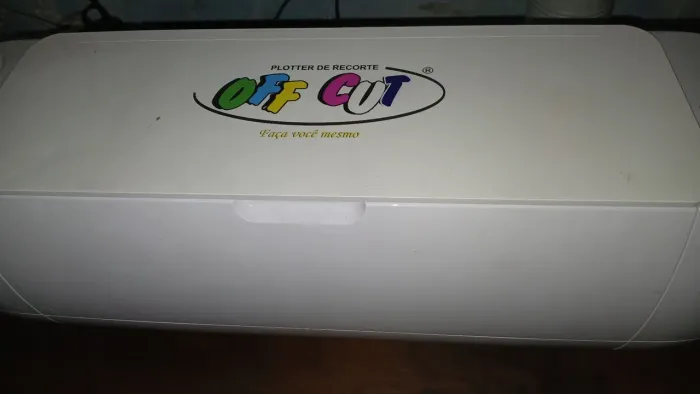 Maquina de recorte da OFFCUT