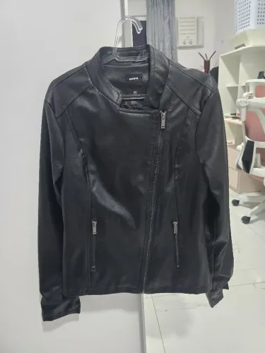 ? Jaqueta Preta Estilo Couro - Marisa ?