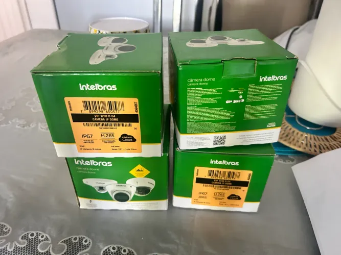 Vendo 04 câmeras Intelbras ip67