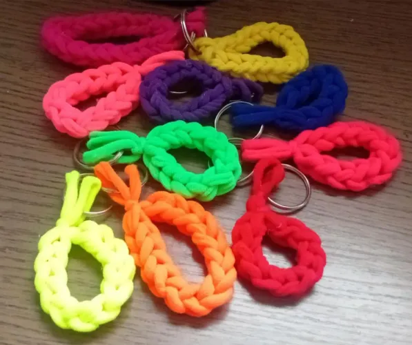 VENDO CHAVEIROS ARTESANAIS