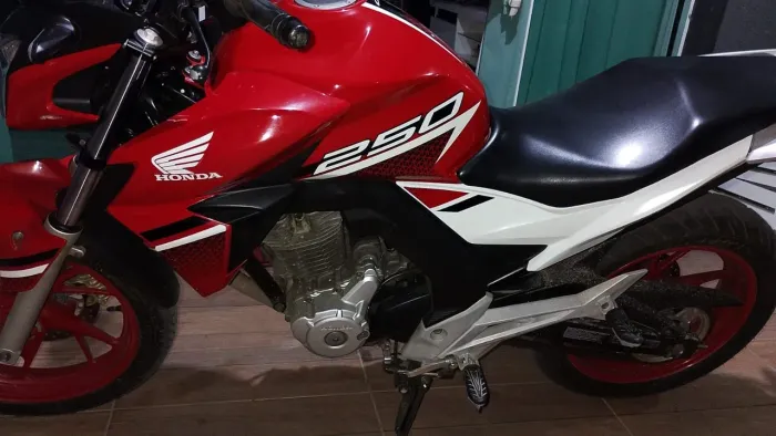 CB Twister 250 Impecável | Documentação Ok, Só Pegar e Rodar!