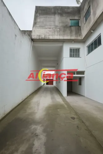 PRÉDIO COMERCIAL 300m², COM 2 VAGAS PARA LOCAÇÃO NO PARQUE JANDAIA