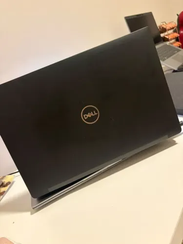 Notebook Dell Latitude 7490 - i7 8ª Ger, 8GB RAM, SSD 256GB, Win 11 Pro