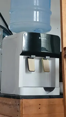 Gela água
