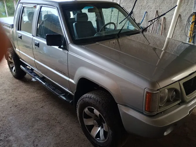 Mitsubishi L200 GL 2.5 4X4 CD Diesel 2002
