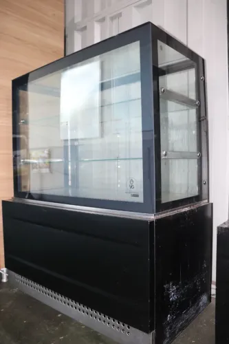 Vitrine Refrigerada Linha Prime Preta 1,00 metro - Vitrine Glass