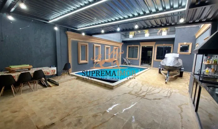 Casa à venda com 3 suítes, piscina aquecida e área gourmet Jd Santa Marta