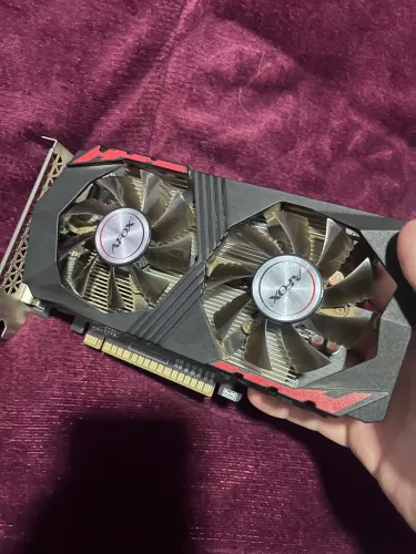 Placa de Vídeo 1050ti 4gb / 5 meses de uso