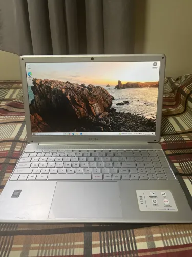 Notebook ultra seminovo 100%