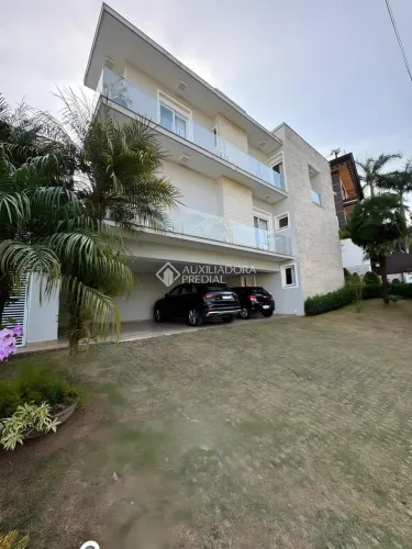Casa de Luxo no Condomínio Swiss Park - São Bernardo do Campo