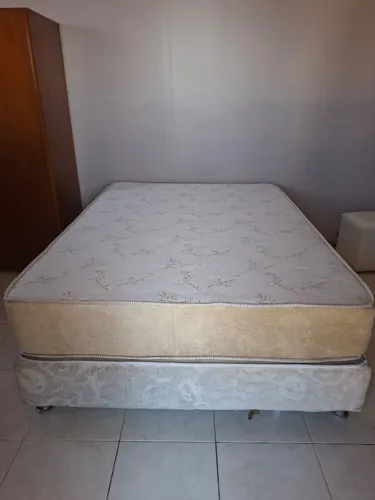 Vendo cama box casal