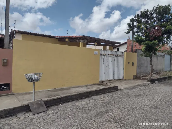 Casa vem localizada em Nova Esperança - PARNAMIRIM/RN