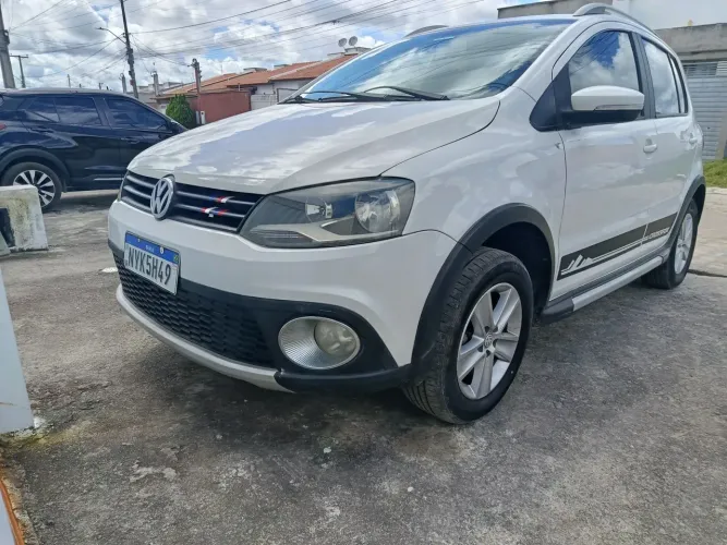 Volkswagen Crossfox 1.6 MI Total Flex 8V 5P 2011