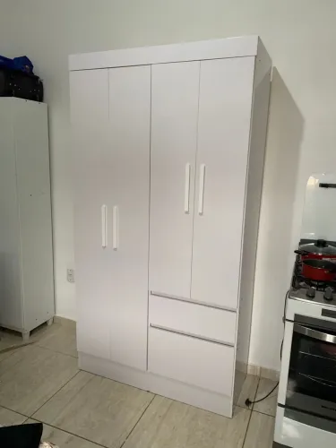 Guarda roupa Montana