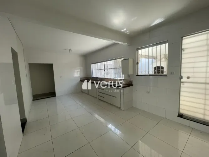 Casa para aluguel, 3 quartos, 1 suíte, TABAJARAS - Uberlândia/MG