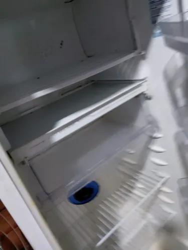 Geladeira funciona perfeitamente muito boa