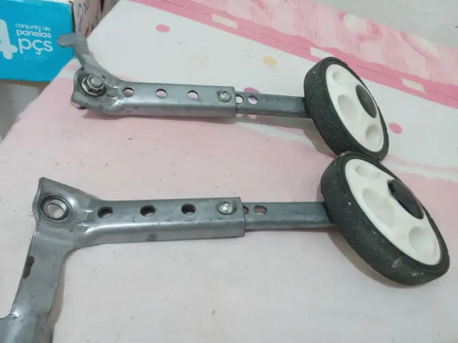 Roda lateral p/ aro 24 reforçada
