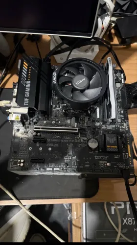 Placa-mãe ASUS TUF Gaming A620M-PLUS WIFI - AM5 DDR5