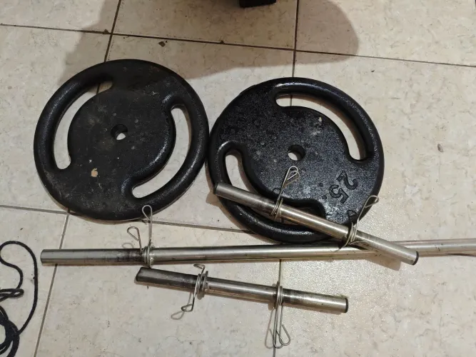 Peso 50 kilos totais+ conjuntos de barra