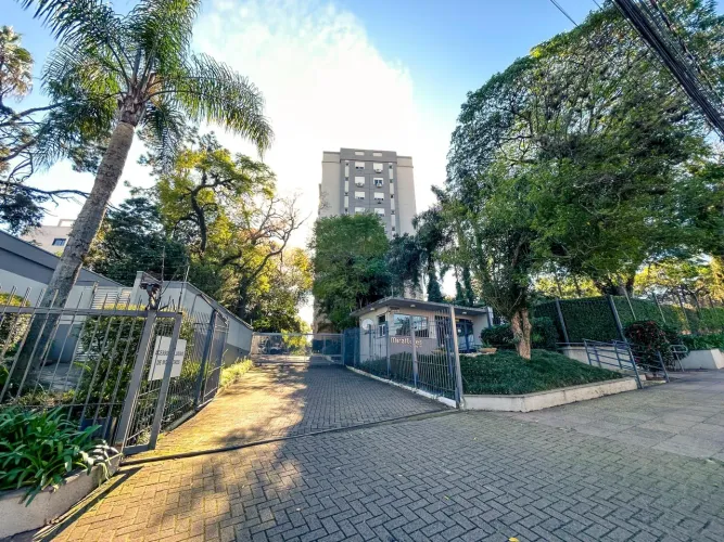 Apartamento mobiliado de 2 dormitórios com 1 suíte no bairro Cristal