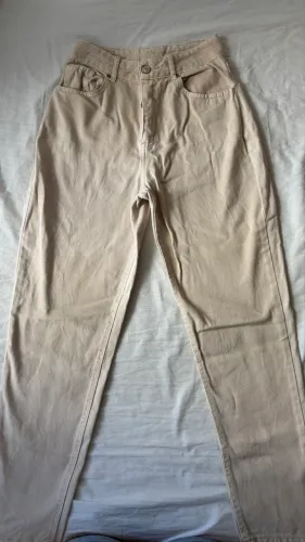 Calça jeans bege 