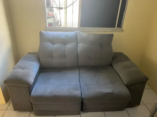 Sofá Retrátil e Reclinável Cinza - Ótimo Estado