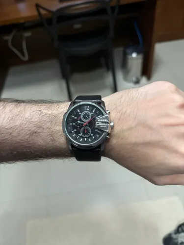 Relógio Diesel Master Chief Chronograph -Modelo DZ-4182