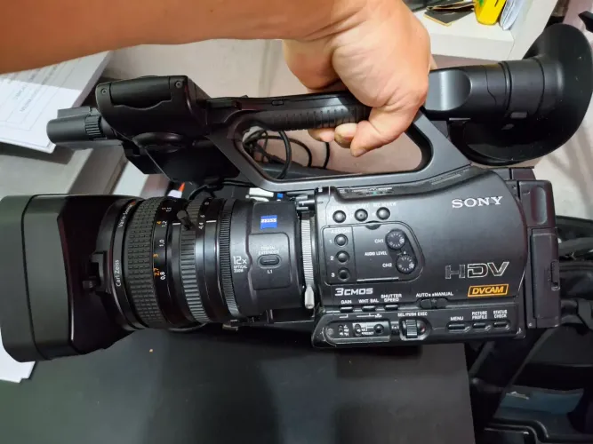 Filmadora Sony Z7