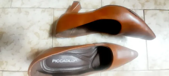 Sapato scarpin marron n.35, salto carretel bem bonito