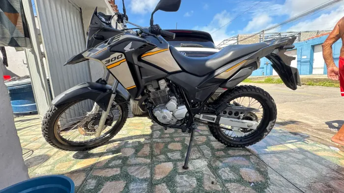 Honda XRE 300 2024 - Estado de zero