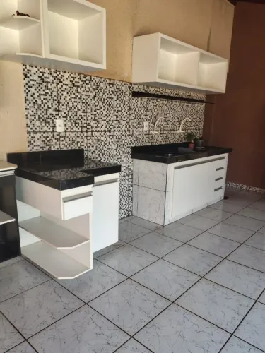 imóvel residencial situado em avenida para VENDA ou NEGOCIAÇÃO.