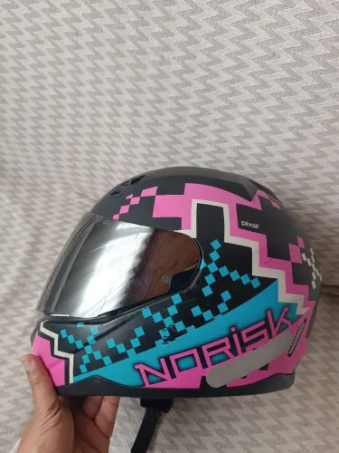 Vendo 2 capacetes