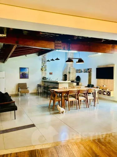Casa à venda, 3 quartos, 1 suíte, 2 vagas, GRANADA - UBERLANDIA/MG