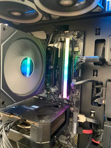 Memória RAM DDR4 16Gb 3200Mhz XPG Spectrix D35G ARGB Preta