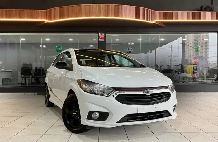 Chevrolet Onix Hatch Effect 1.4 8V Flex Power Mec. 4P 2019