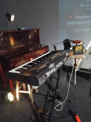Yamaha mo6 motif es parcelo no cartão 