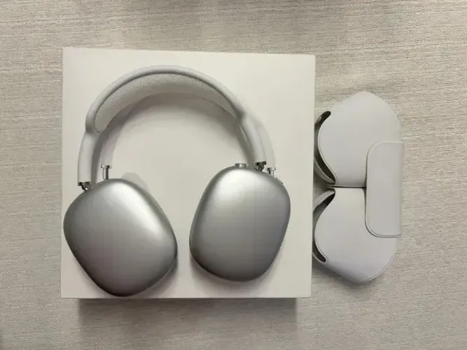 AirPods Max Prata - Como Novo, Caixa e Acessórios Originais