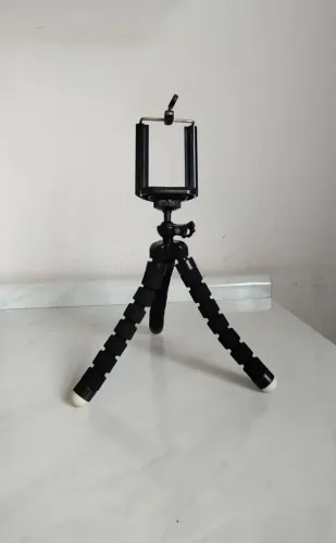 Mini Tripé Flexível Articulado para Celular Seminovo