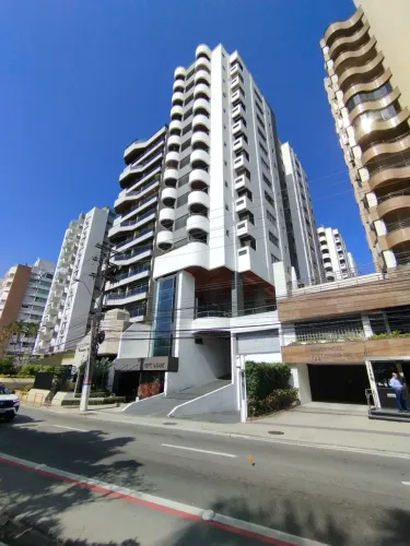 Apartamento mobiliado | 1 dorm | 1 vaga | Junto à Beira Mar