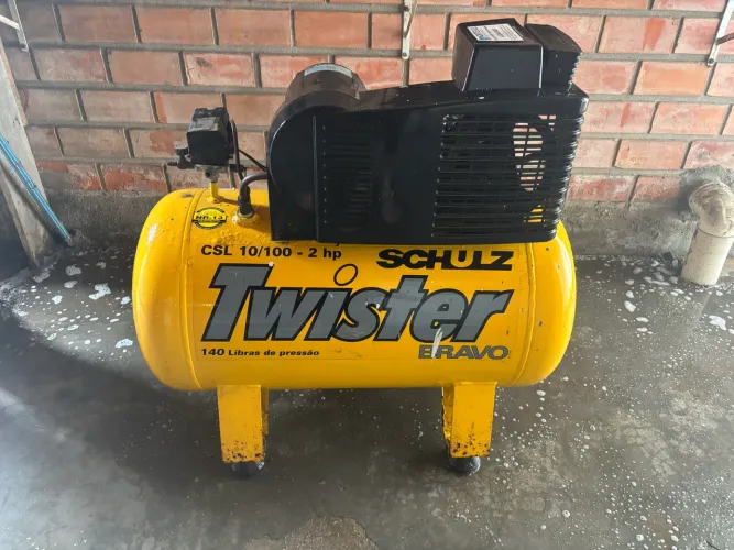 Compressor de Ar Schulz Twister Bravo 100L 2HP - Para Peças / Retirada