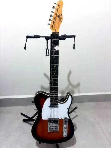 Guitarra Tagima T550 + Pedaleira Valeton GP-200LT + Pedalboard