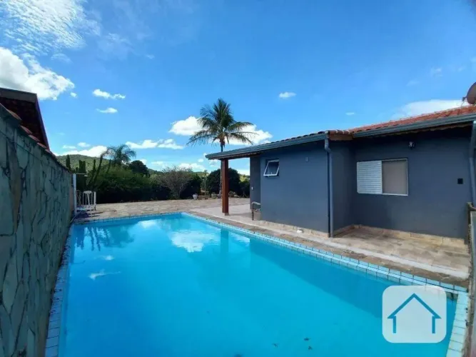 Chácara em Itatiba - Casas com 2 dorm - 1 suíte - R$ 900.000 - Condomínio Parque São Gabri