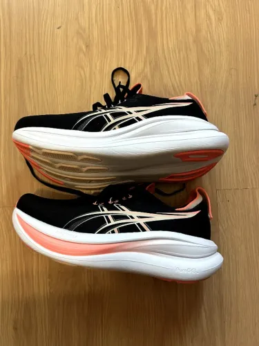 USADO UMA VEZ - Tênis ASICS GEL NIMBUS 28 Feminino Preto Tam 37