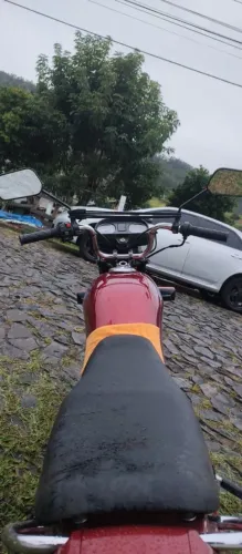 Moto impecável