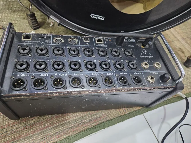 Behringer X Air XR18