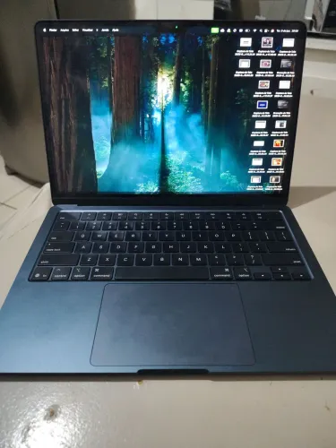 MAC BOOK AIR - M4 - 13'6 - 256 GB - MIDNIGTH