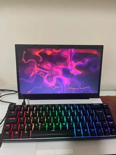Teclado mecânico Akko 3068s preto com fio ABNT2 português-Brasil switch orange